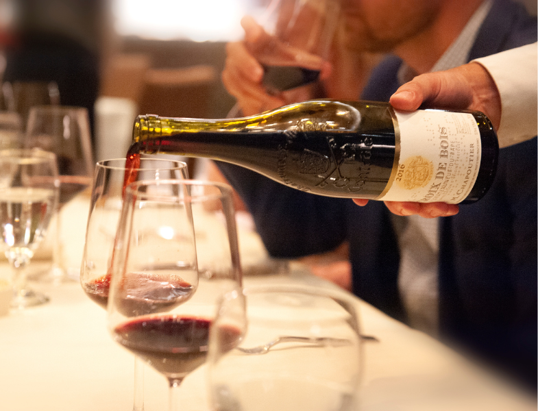 Hours & Reservations